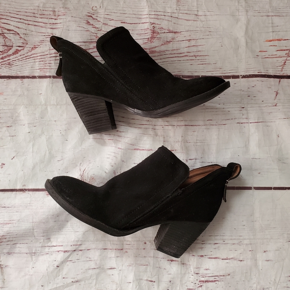 Jeffrey Campbell Rosalee Suede Booties Size 8